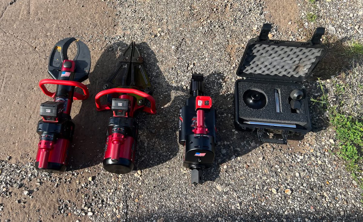 TexanReport's tweet image. 🚒🧰 Carlisle Fire &amp;amp; Rescue Receives New Rescue Tools Through VFD Grant Program 🧰🚒

#TexasFire #VolunteerFireDept #VFD #FireRescue #TexasAMForestService #EmergencyResponse #PublicSafety #GrantFunded #FirstResponders #TexasCommunities