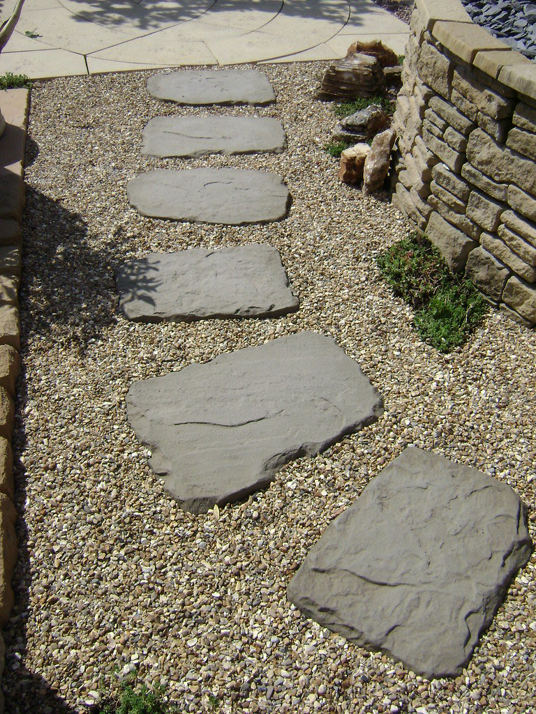 Our Japanese Stepping Stones shown here in Antique Grey offer solutions when you don’t want a fully paved footpath.
£8.49 each or 2 for £16 

bowlandstone.com/products/stepp…