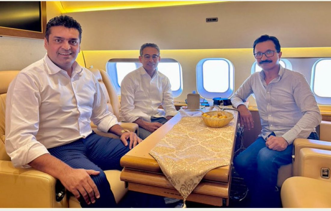 سلطان احمد بن سلمان وہ شخص جس نے ایپسٹین کو خانہ کعبہ کا غلاف بطور تحفہ بھجوایا اور اس کا نام ایپسٹین کے حوالے سے بہت گندے سکینڈل کے حوالے سے آ رہا ہے اور فخر عالم جو جنرل رانی کے نواسے وہ سلطان احمد کے ساتھ کام کرتا بلکہ پاکستان میں اس کا نمائندہ ہے
Tweet by👇
<a href="/RShahzaddk/">RAShahzaddk</a> 
یعنی