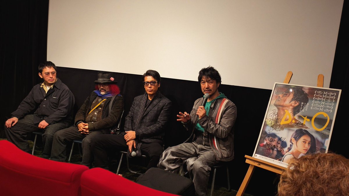 DKF3RxZ6uLE7kCJ's tweet image. 出演している俳優さんが
チャーミングだったなぁ
表情だったり台詞だったり
思わず笑ってた
ただ、ずっと力んで観てたな😅

アフタートークで撮影秘話が聞けるのは
やっぱり面白い
#映画 #DitO #ディト