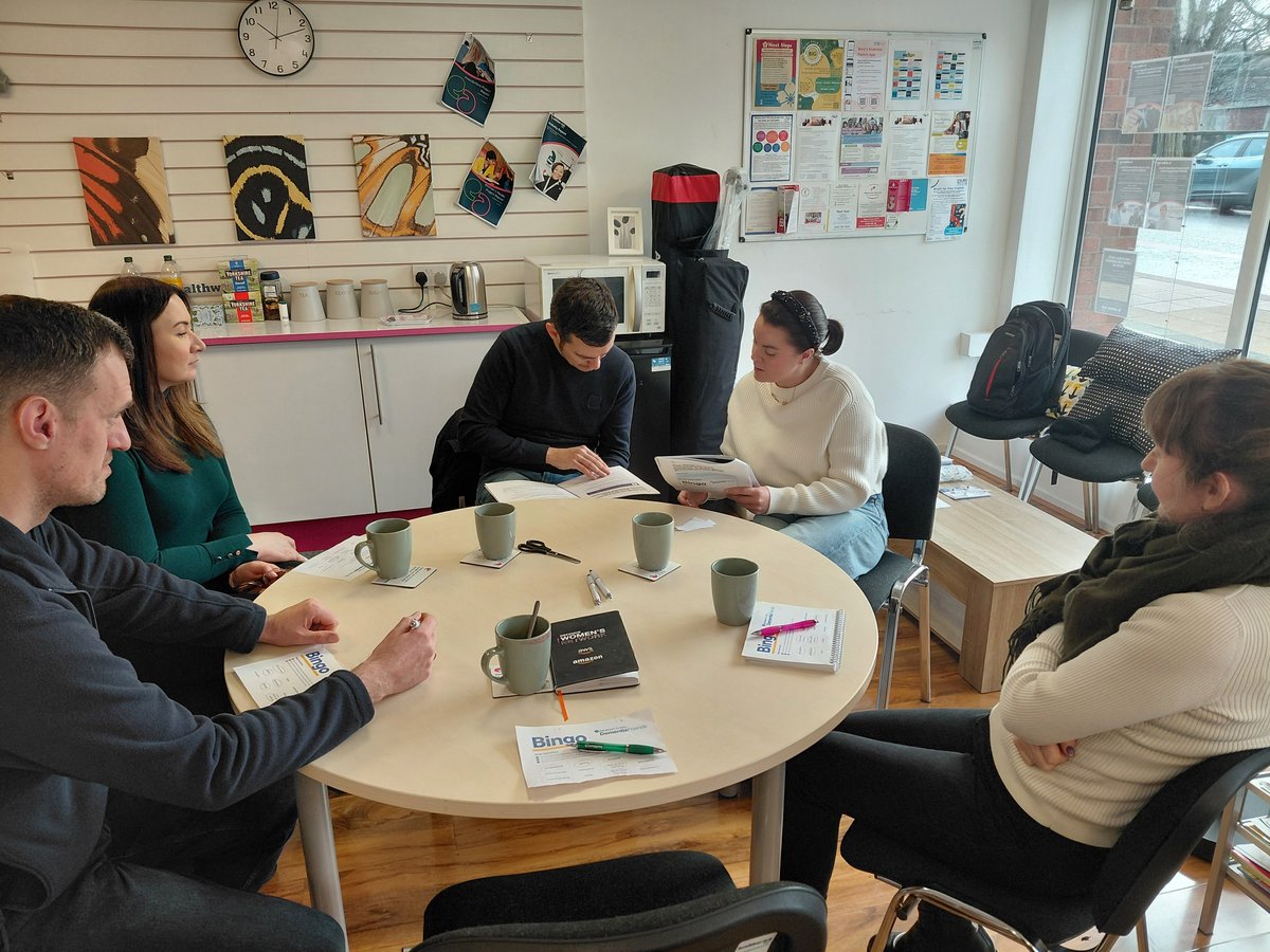 older_team's tweet image. Hannah &amp;amp; Chris delivering the Dementia Friends session to Healthwatch this morning. 

Thank you for having us @Healthwatchbury  💙

#DementiaFriends #Healthwatch #dementiaawareness

@alzheimerssoc
@BuryCouncil