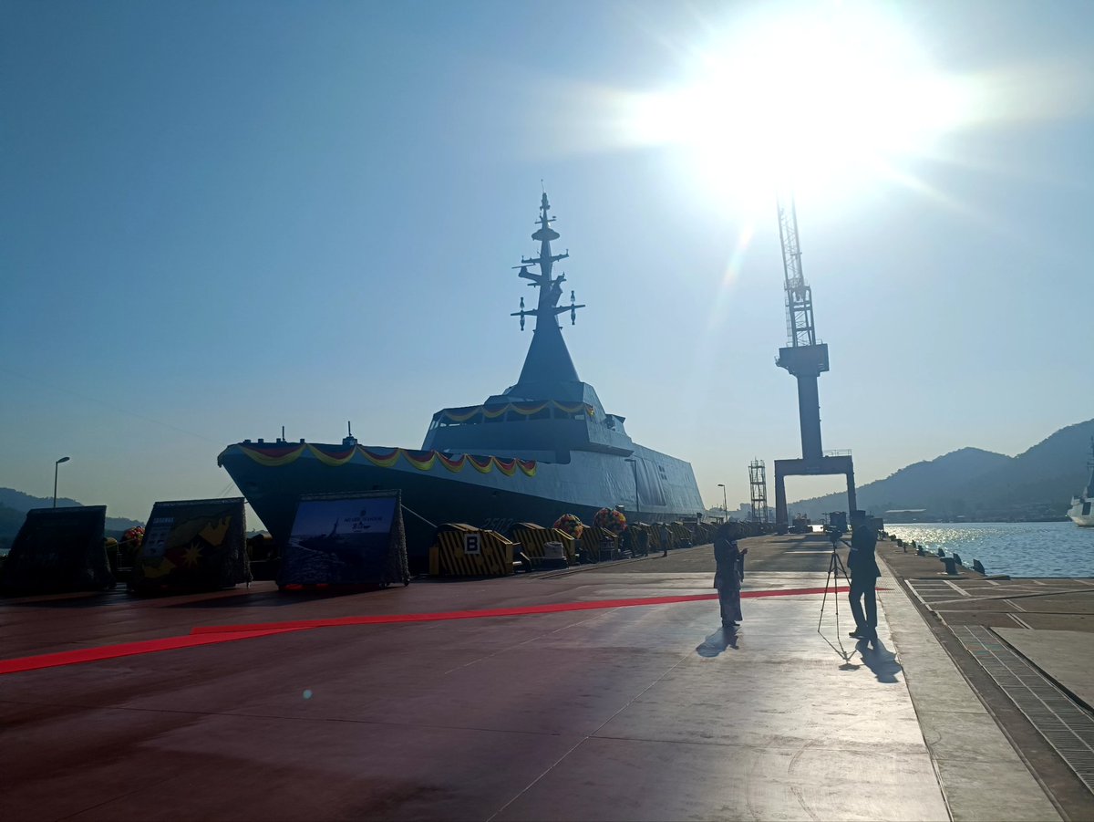 SEMOGA KEKAL TEGUH MEMPERTAHANKAN KEDAULATAN MALAYSIA SEPERTI NAMA YANG DIABADIKANNYA 

KD SHARIF MASHOR 2503