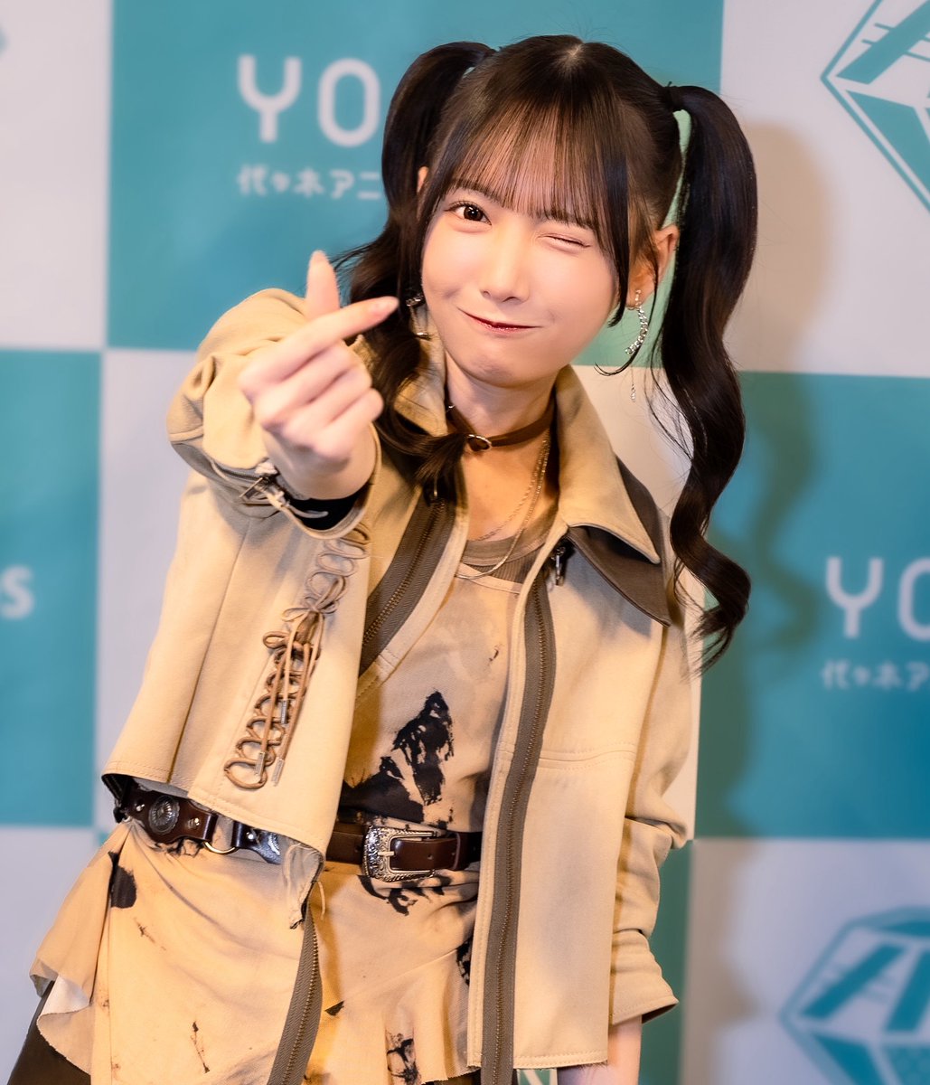 ≠ME ノイミー 鈴木瞳美 生写真 直筆 サイン メンカラユニ ヨリ 【公式