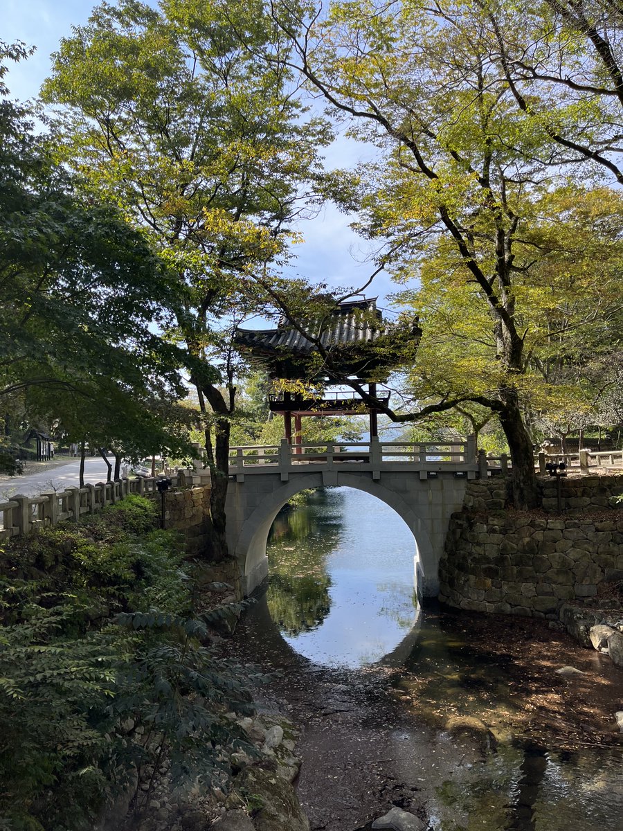 드라마 촬영지이기도 했던 지리산 천은사. 여기도 참 이쁨.