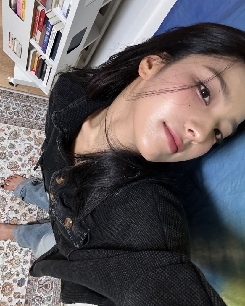 romface0107's tweet photo. #이새롬 #leesaerom #이새롬얼굴 https://t.co/z7oLKo61x2