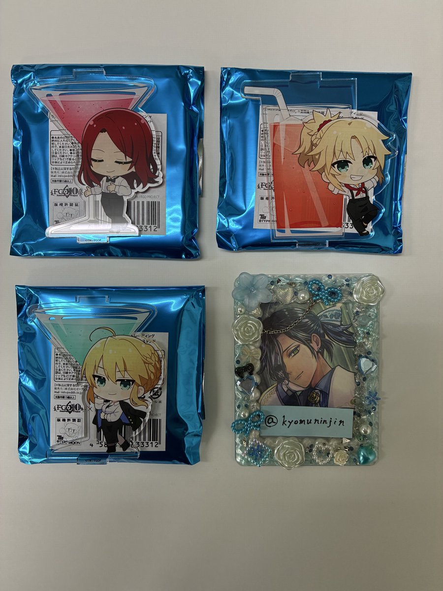 交換・買取】fate fgo HUB コラボ アクリルスタンド アクスタ 缶バッジ