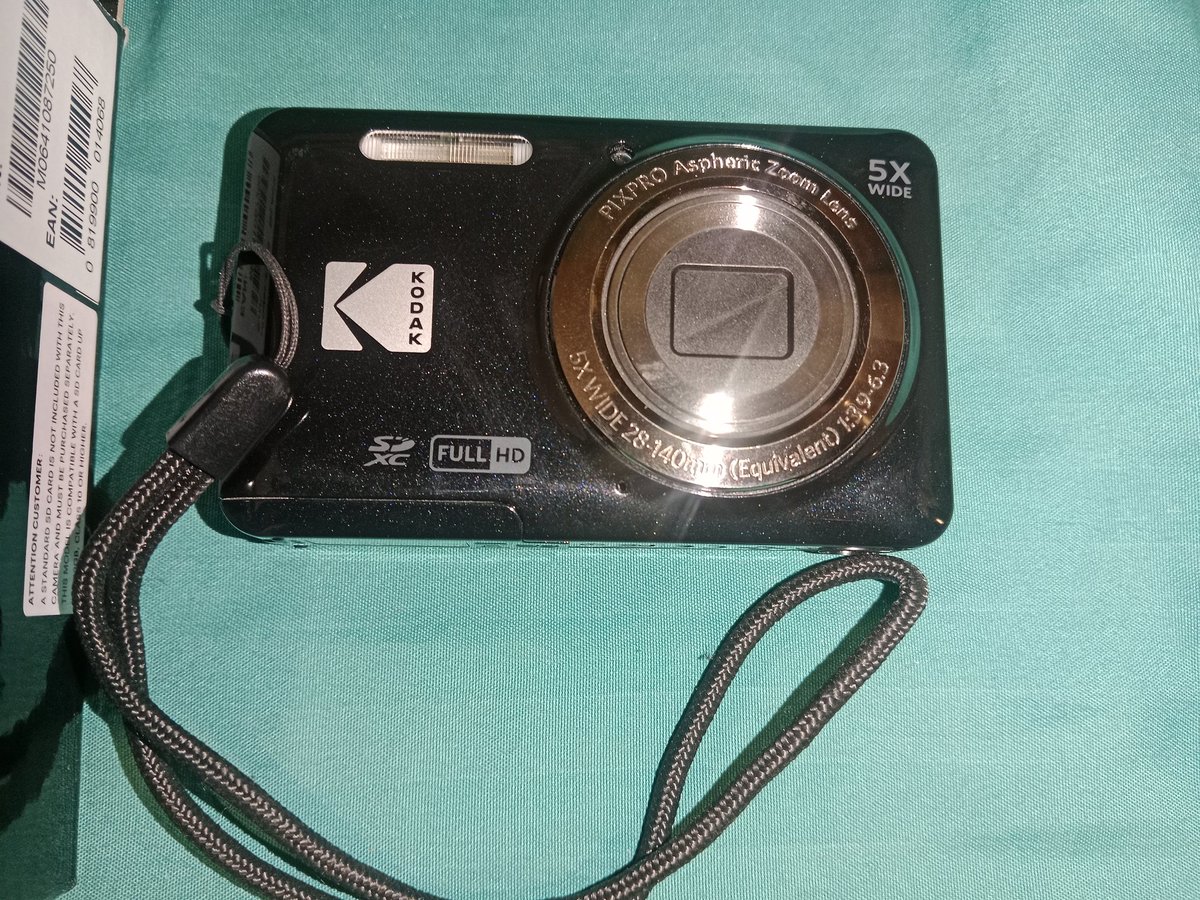 Wts lfb ph kodak pixpro Fz55 rush selling! Digicam recorder  2026 camcorder willing to negotiate

Price - 8500
Orig price: 9491

-in condition - 10/10
-complete inclusions (strap, cord, box)
-bought from lazada last September 
-negotiable papo
-can do meetup po sm Manila