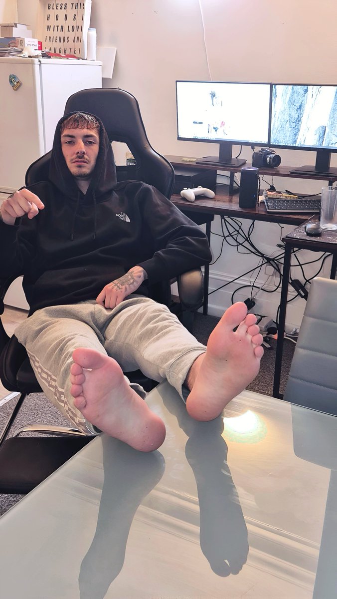 SensationSoles's tweet photo. You ache for my attention, but you’ll never deserve it. My feet are power, and your wallet is the only language I accept.

Pay what you owe 💰
💸 https://t.co/9eFJoZNwC4
💸 https://t.co/0FMum4uoiT

#Findom #ObeyMe #Paypig #AlphaDom #FinancialDomination #FootWorship #CashAddict #Owned #DomLife #PowerExchange 
@BestSockMasters  @slave_here @FINDOM_RT24 @AlphaMaleWorld1 @volimstopala1 @rt_feet @fagslave18 @promocion_pies @promo_4_brits @_str8Gods @PromoJacked @FindomWorldRT @trusted_alphas @HellGodsPro @MASTERS_PROMOS @RT4MastersBR2 @Toeypromo @alpha_amplifier @RTslavemaster @RT4Kings @alphas_rt @rt4dom @under_alpha @MasterMaxWorld