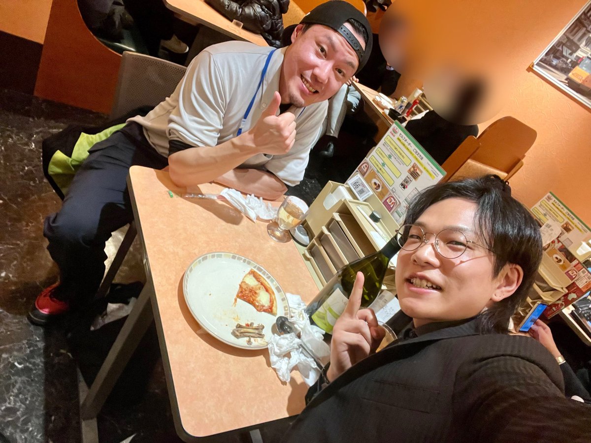がっちゃんとエンカからのサイゼ飲み🍺
これを運命と呼ばずになんと呼ぶ！？

マジで10年ぶりくらいだわ！
駅ですれ違いざまにお互いに気付いた奇跡www