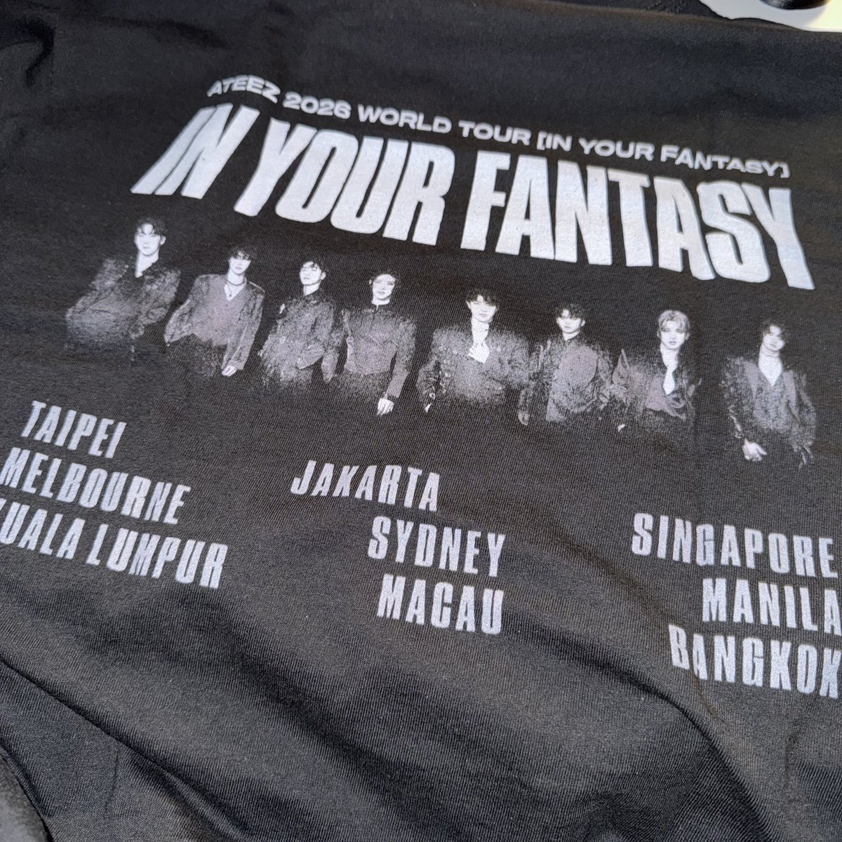 fixxon99's tweet image. 📓 @luvlylara 

GRAHHH MY NEW PJ TOP IS HERE EHEE
THANKIEWWW KAK&amp;lt;333