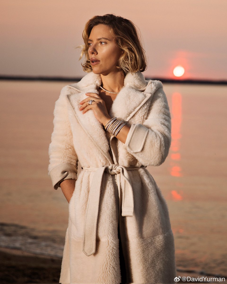 ScarlettJUpdate's tweet photo. Scarlett Johansson for David Yurman https://t.co/iFIj56Vle0
