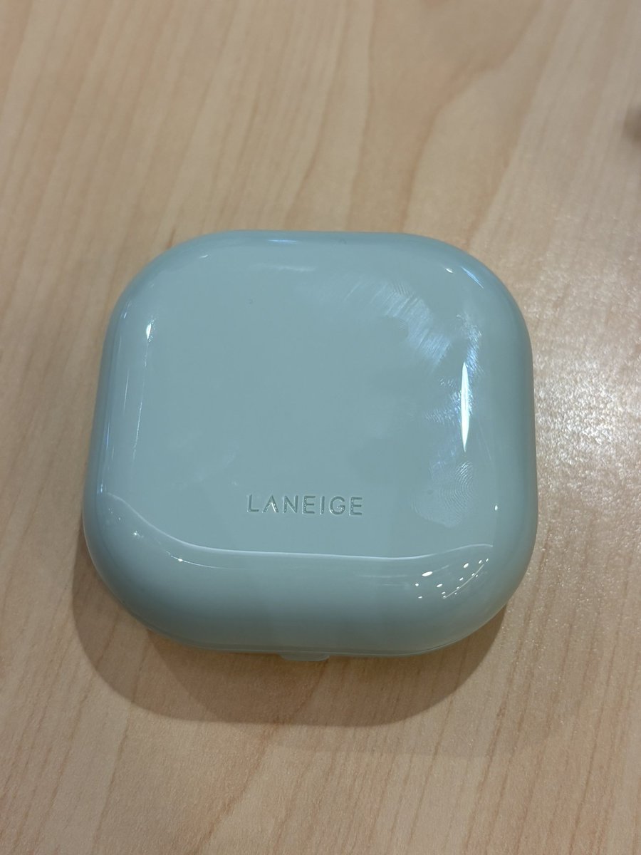 intaack's tweet photo. haloo temen-temen, aku mau wts pl cushion laneige yang matte shadenya 25N tan! (dijual karena aku salah shade hehe) baru sekali pemakaian banget dan masih ada boxnya.
aku jual di 370k bisa nego tipis yaaa

📍depok, jawa barat
#wts #wanttosell #cushionpl #cushion #laneige https://t.co/VUcgcrnEPy