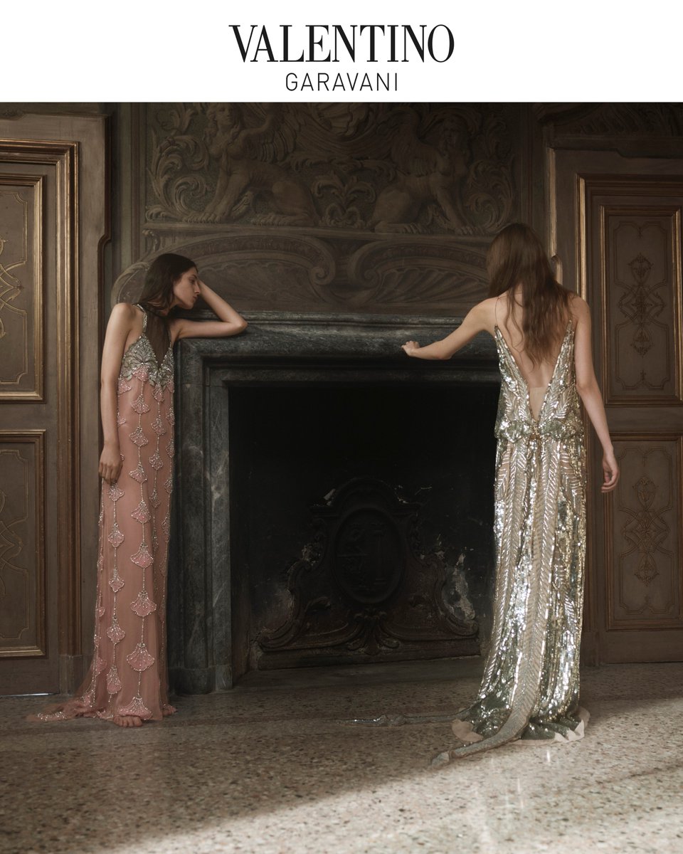 The instant immediately before the fall: a suspended time, without direction. 

The Fireflies Spring Summer 2026 campaign unfolds.

#ValentinoFireflies