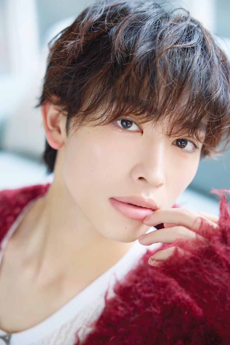 ⋆⊹𓂃 ࣪ ˖🧈#moreButter_spring🧈⋆⊹𓂃 ࣪ ˖

✨2/19発売！✨

みなさまおつかれさまです🙇‍♂️

本日は、#増子敦貴 さんの先行カットをお届け。

眼鏡ありorなし、どちらがお好みですか？

【通常版】x.gd/zAPPQ
【HMV(増子敦貴表紙)版】x.gd/SBiYr