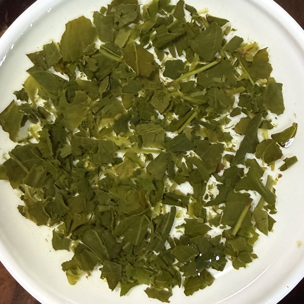 べにふうき(2月①利き茶)
鹿児島県 中蒸し1番(後)煎茶
茶葉はバラつき、水色はにごりある黄色でやや黒み
とうきびの旨み、爽やかさと特徴のある渋み
べに系品種の緑茶、経験値低く見事惨敗
それでも解答発表迄の過程が、楽しくドキドキです
 #クラブハウス品種茶ルーム