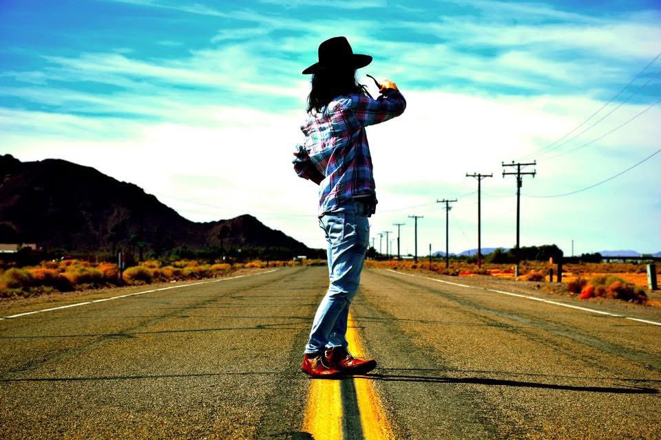 久しぶりに「バグダッドカフェ」を観ました🎞️
地味だけどジーンとくる映画が好きです。

写真は実際にロケ地まで行った時のもの。

そう遠くない未来にまた必ず行くんだ。