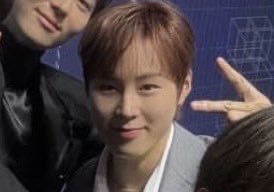 하성운 ㅠㅠㅠㅠ 
머리 짧아지니 또 어려지셨어요 ㅠㅠㅠ