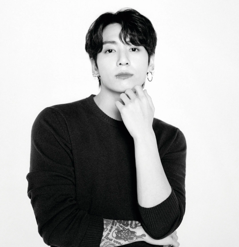 AboutMusicYT's tweet photo. Jungkook is rumored to attend the Hublot event on February 12th. https://t.co/aVnxFxW7Oa