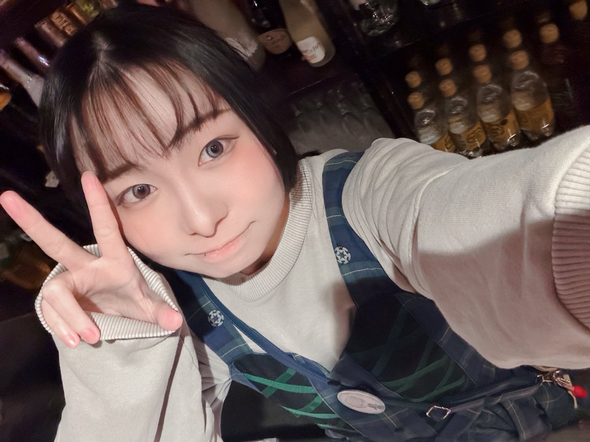 ログイン‼️
とかげさんと朝5時までお待ちしてます🌟
#コンカフェ #アニソンバー #横浜