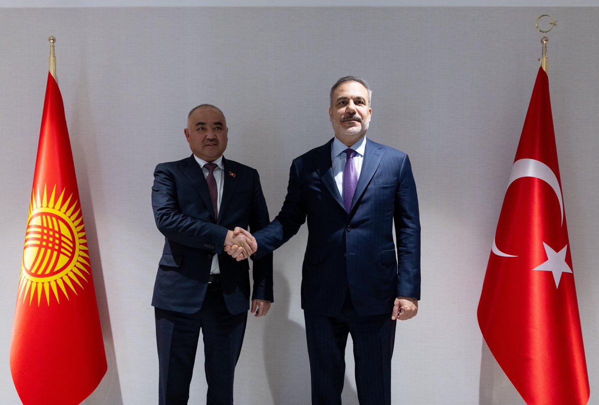 Minister of Foreign Affairs <a href="/HakanFidan/">Hakan Fidan</a> met with Nurlanbek Turgunbek uulu, Speaker of the Parliament of Kyrgyzstan, in Ankara.