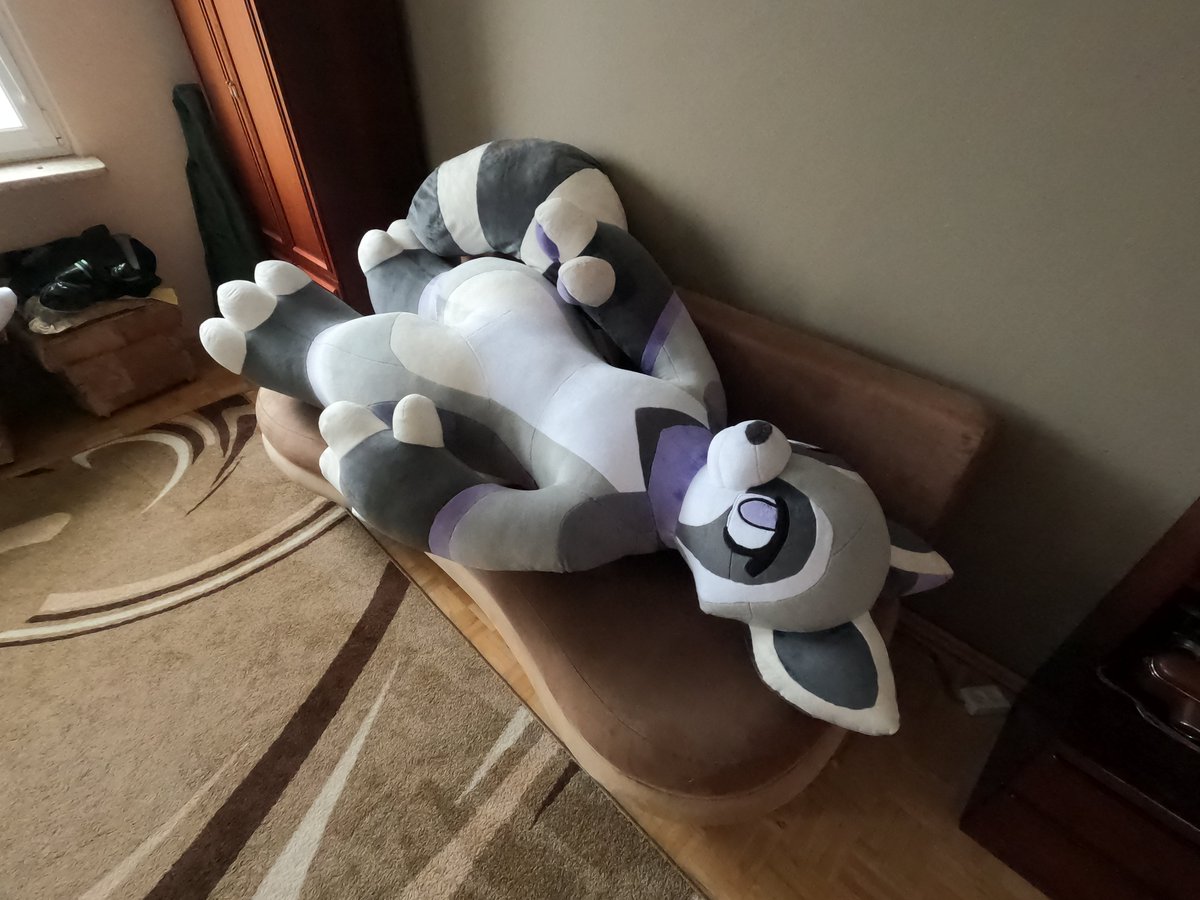 Plushedin tweet media