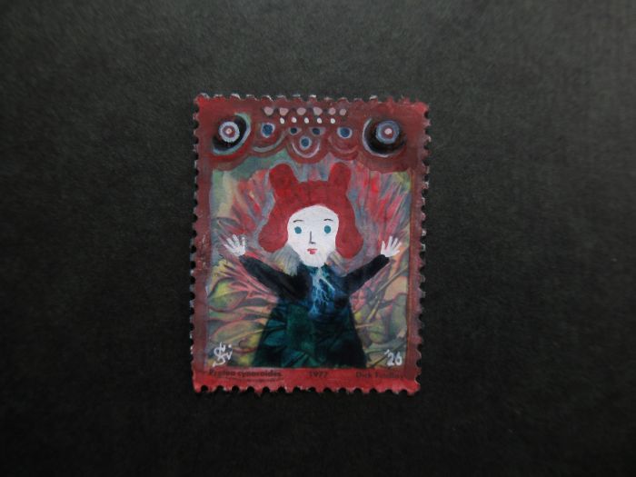 今日切手の両面に描いた絵『夜手朝手』（左）、『植物万歳』（右