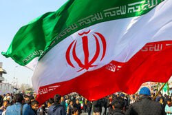 فردا دوباره خیابان‌ها چشم‌به‌راه قدم‌هایی هستند که هر سال معنای تازه‌ای به واژه حماسه می‌دهند

 ۲۲ بهمن، موعد قرار دوباره مردم با هم، تا نشان دهند روایت ایستادگی هنوز زنده است و دوباره دشمن را مایوس می کنند.🇮🇷🇮🇷
#فتح_الفتوح 
#روز_یأس_دشمن