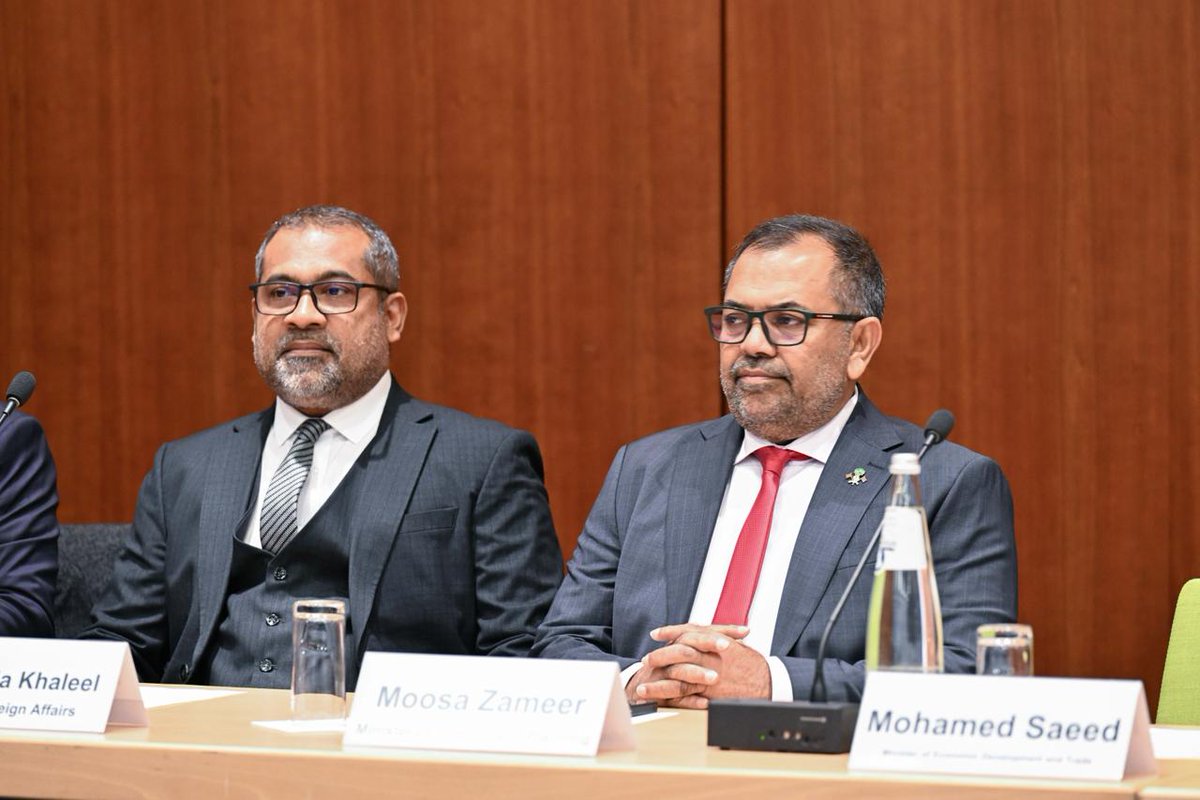 MoFAmv's tweet image. Minister @Abkhaleel accompanied President Dr. @MMuizzu at the Maldives–Germany Business Roundtable hosted by #APA.

Engagements focused on enhancing trade, investment and private-sector partnerships between the Maldives and Germany.