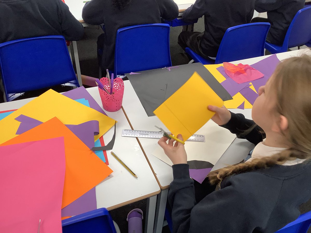 LittleStFrancis's tweet image. Year 5 have chosen different art mediums to represent parables of Jesus in #ReligiousEducation @BCPP__ @BhamDES @RCBirmingham