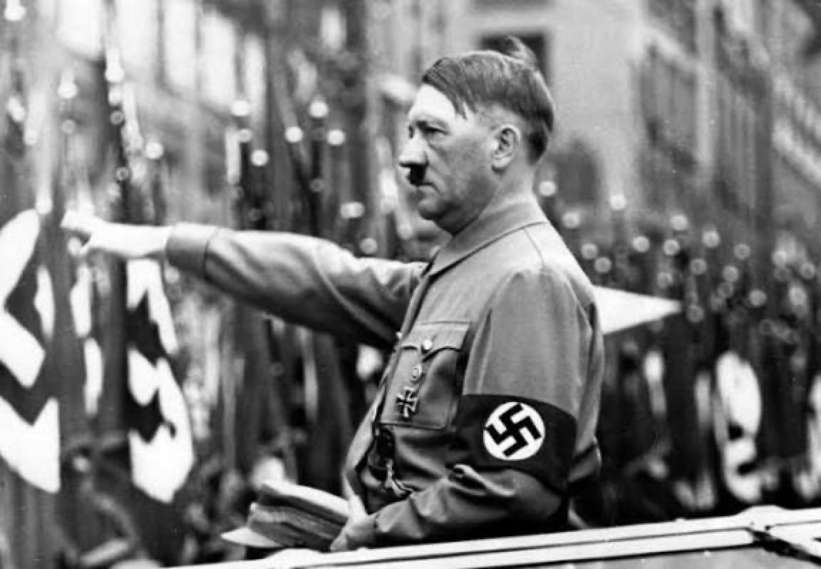 Adolf Hitler: 

“Gün gelecek öldürmediğim her yahudi için bana küfür edeceksiniz.”

Haklı çıktı.