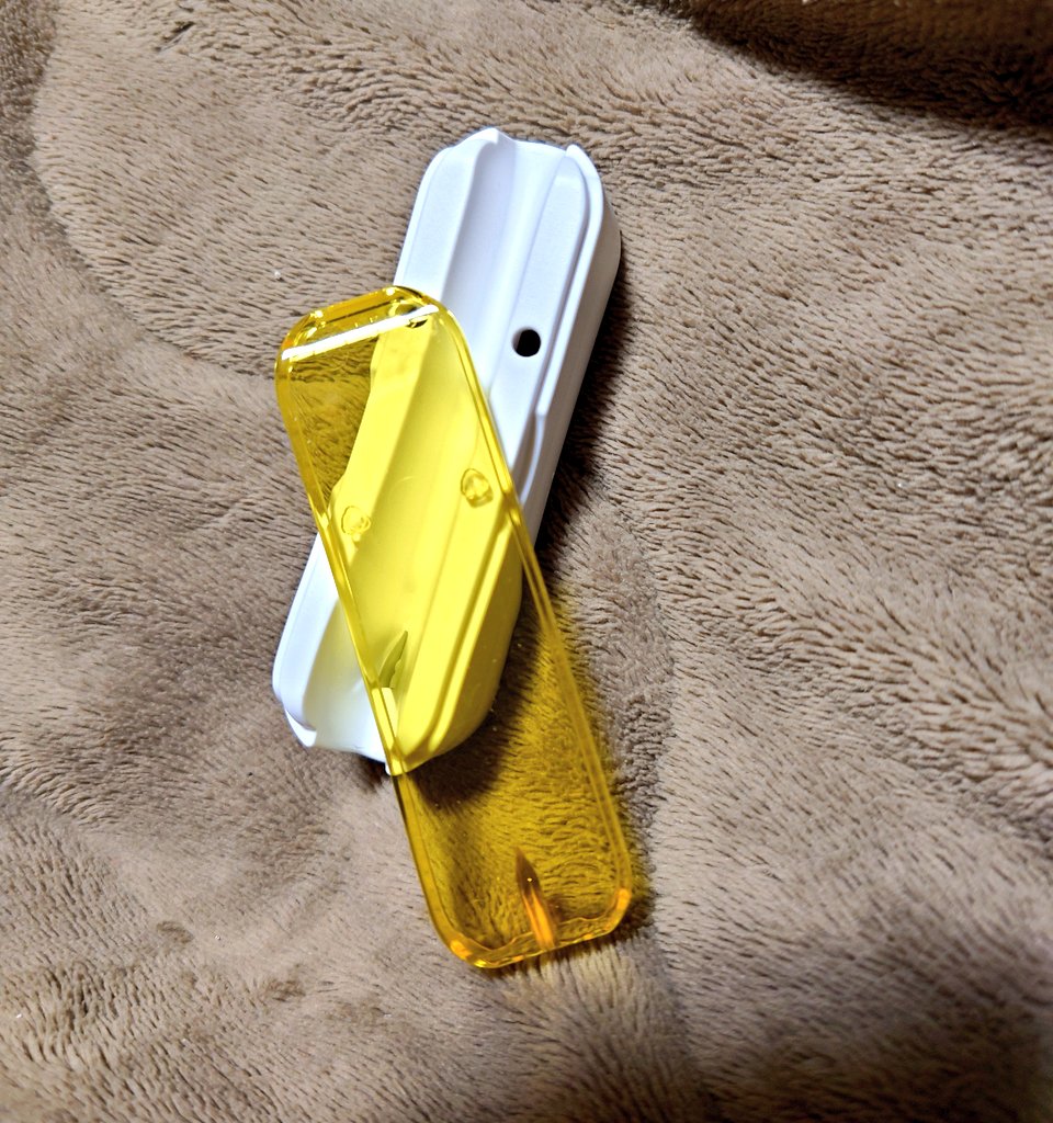 柑橘の国に住んでいるのでミカンの皮むき器は常備しています対戦よろしくおねがいします！！！爪の先にきいろいなにかがつまるのいや、、