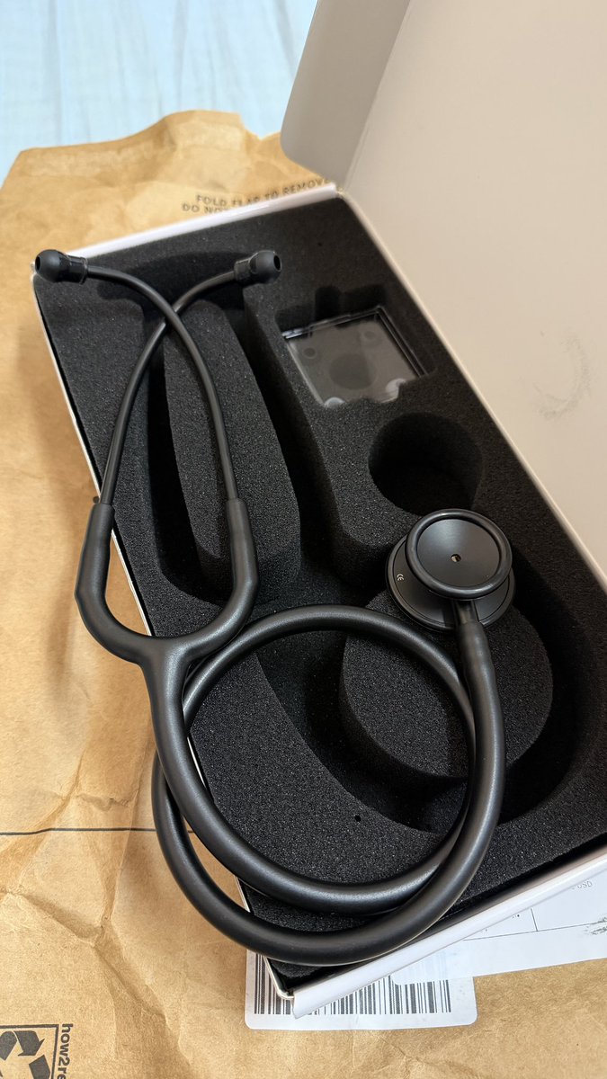 حاتم tweet media