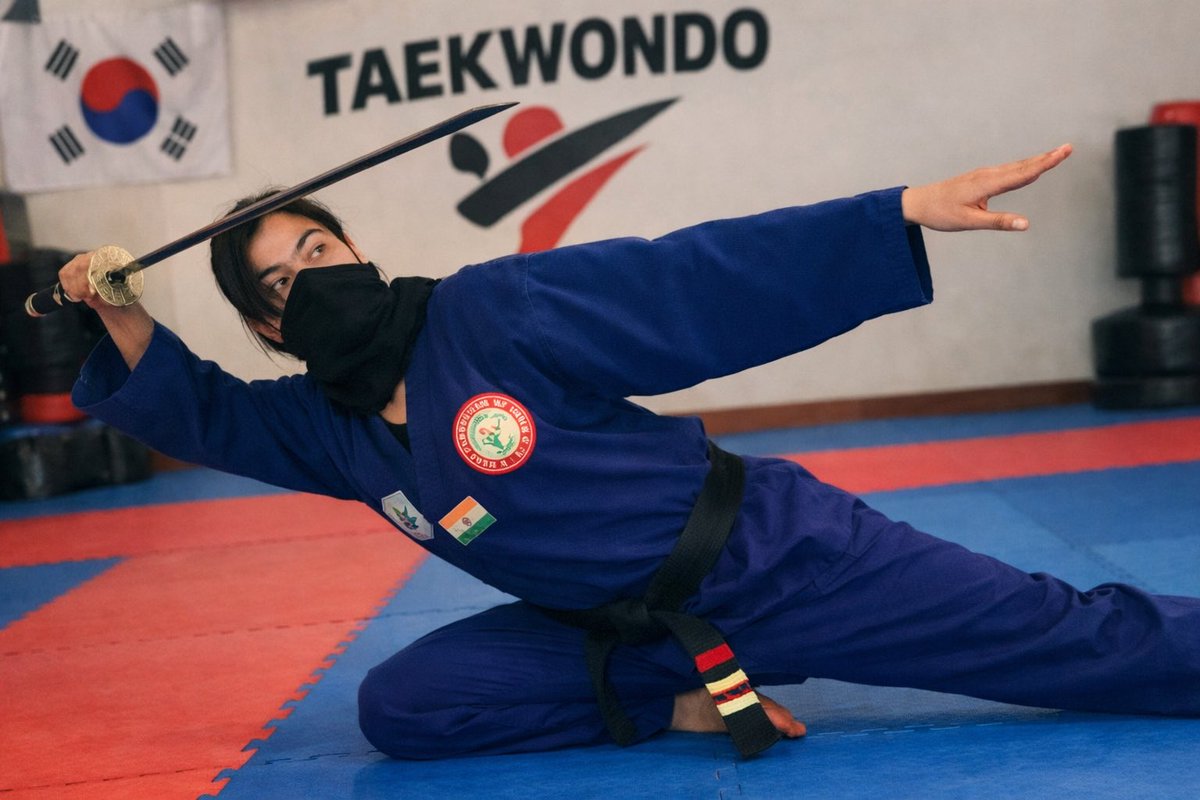 Before the spotlight, there was hard work, sweat, and patience.
<a href="/Farrhana_bhatt/">Farrhana Bhatt</a> didn’t just train her body, she trained her mind.
That’s an athlete. That’s true resilience.

📌 Share old pics, edits, or quotes

--- Junaid ---

#FarrhanaBhatt #FarrhanaBhatt𓃵 #FarrhanaRebellions