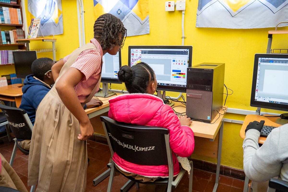 Jamaica Library Service tweet media