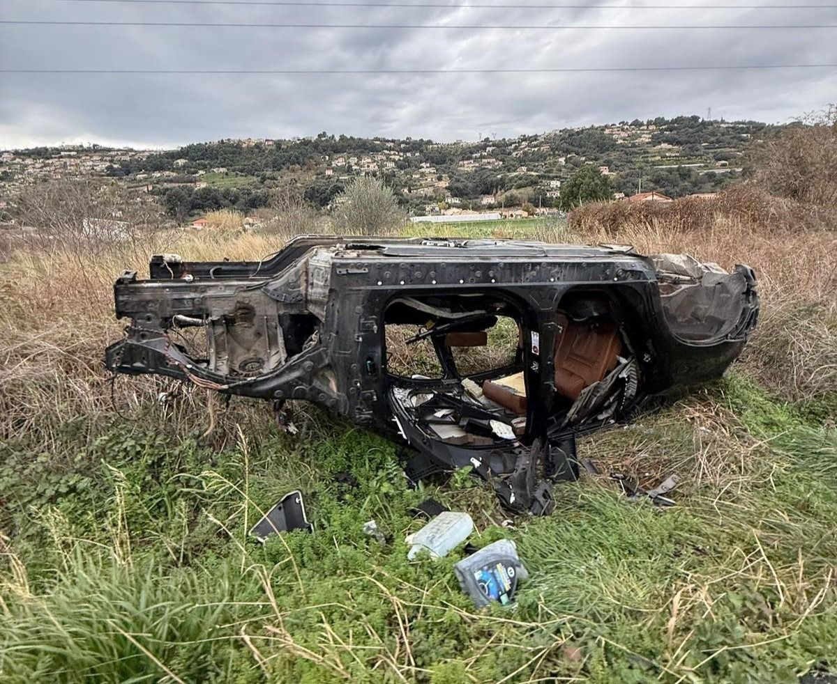 Malgré de nombreux signalements, cette route de la Côte d'Azur reste une décharge à ciel ouvert
france3-regions.franceinfo.fr/provence-alpes…