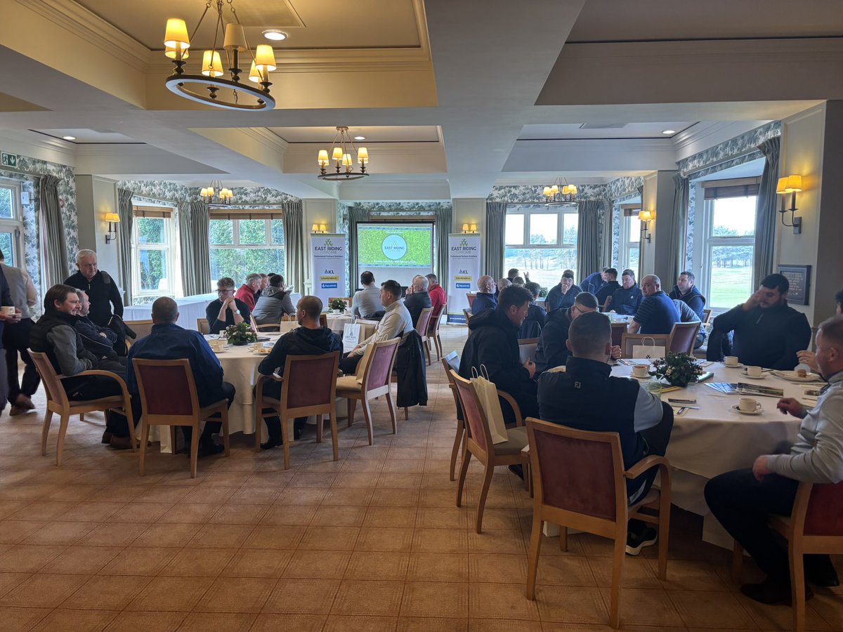 EastRidingDan's tweet photo. A full house and a great day at Formby Golf Club for our Education Event ⛳️
Thanks to everyone who attended, with special thanks to ICL, Barenbrug and @JoeBarnes24 for hosting a brilliant course walk.
@ICL_Turf 
@BarenbrugUK https://t.co/AmlYAdWalq
