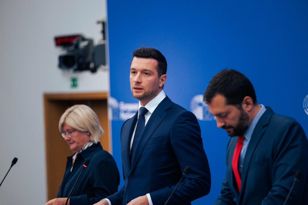 Jordan Bardella tweet media