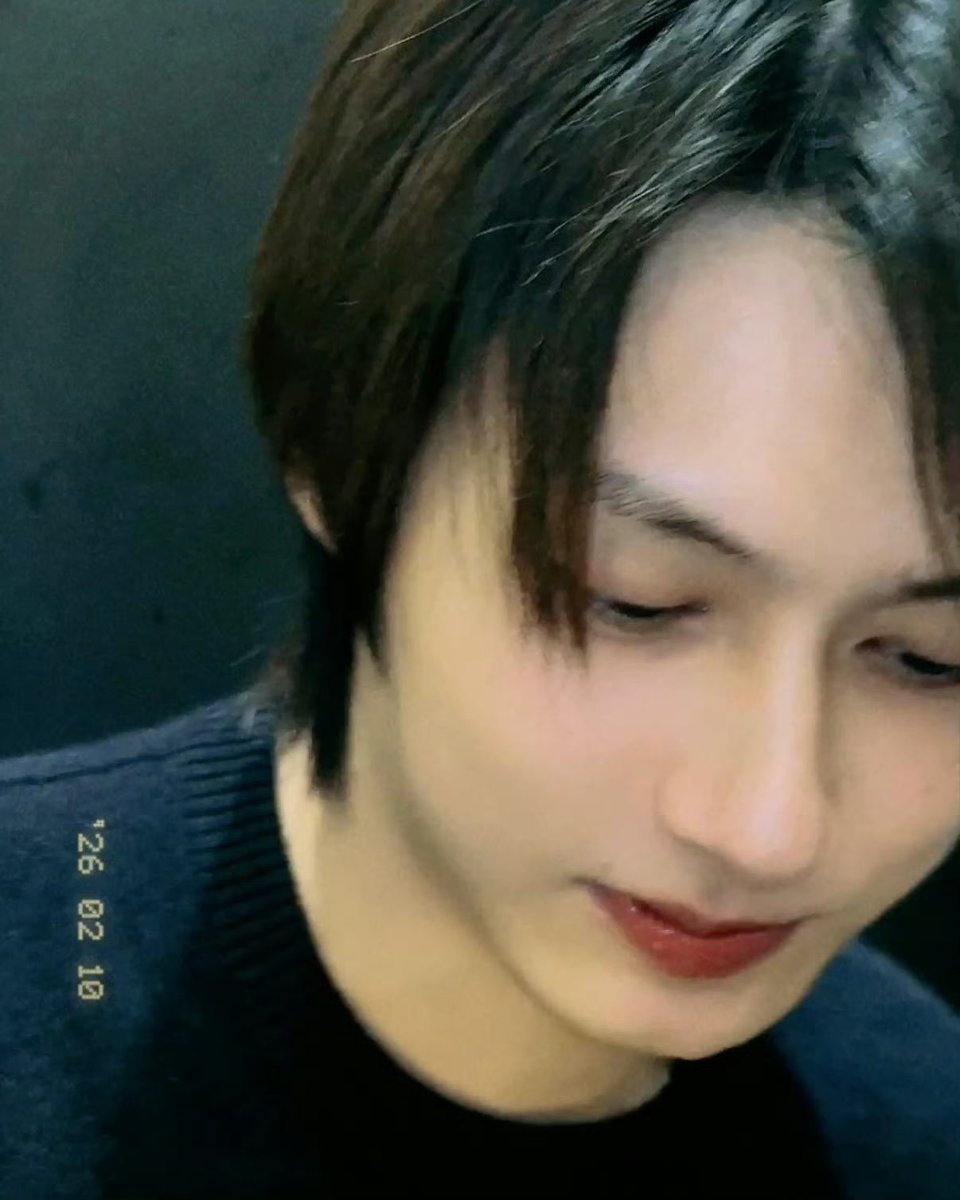 ^≖◡≖^ ੭ tweet media