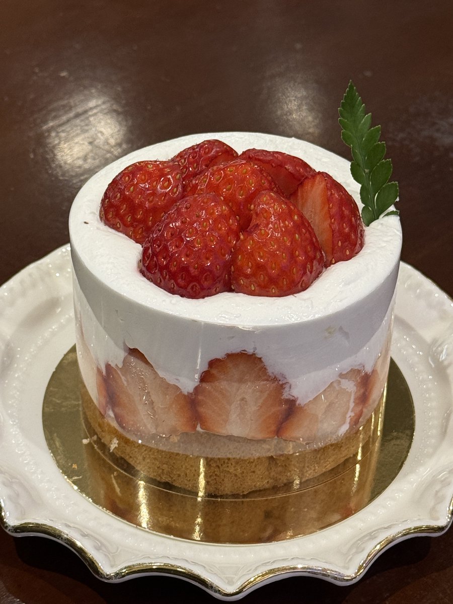 진짜 맛없는 케이크 먹어서 기분 안좋음