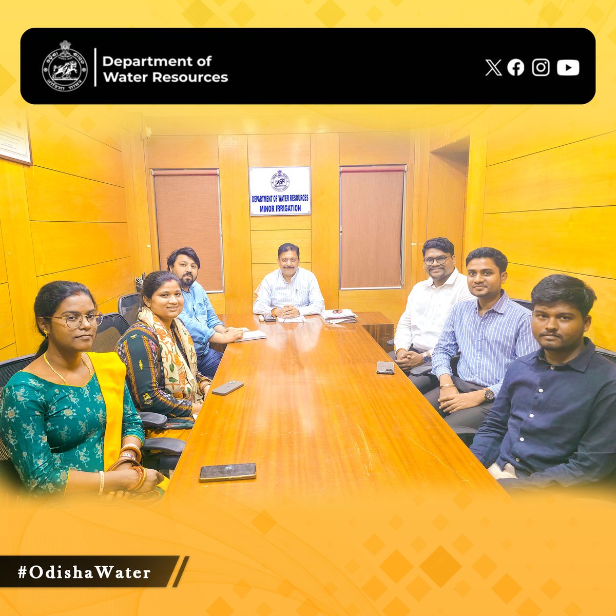 OdishaWater's tweet image. The Chief Engineer, #MinorIrrigation, interacted with newly recruited Assistant Executive Engineers (Civil) today.

#NewRecruits #WaterResources 

@CMO_Odisha @SecyChief @IPR_Odisha @GWDOdisha @OLICLTD @OIIPCRA_OCTDMS @CE_Megalift