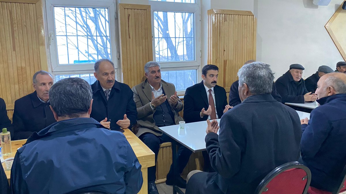 Kaymakamımız Muhammed Burak AKKÖZ, Belediye Başkanı Zeki ELMA ile birlikte Atçılar köyü muhtarı Memet YERLİ’nin vefat eden abisi Efendi YERLİ’nin taziyesinde bulundular.
Okunan duaların ardından merhuma Allah’tan rahmet, aileye ve yakınlarına baş sağlığı dileklerini ilettiler.