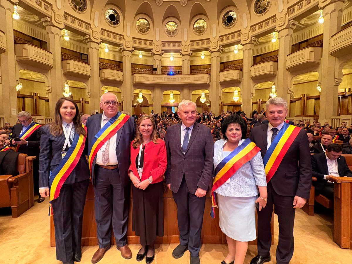 EA_CoR's tweet photo. Today, EA VP @TTruskolaski has attended the Annual gathering of the @ACoR62535150 in Bucharest 🇷🇴, at the invite of its President Emil Drăghici.
In addition he also took the floor to discuss the endurance of villages as foundations of the state.
#ACoR #Rural #Villages 🇷🇴🇵🇱🇪🇺 https://t.co/ZtDG0ErOL8