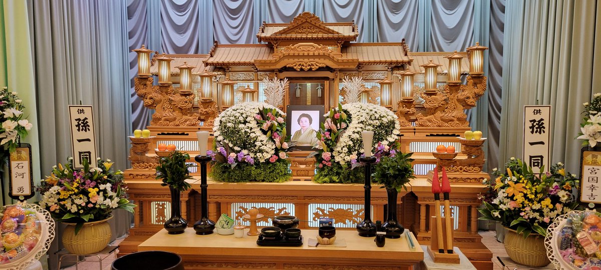 父方の祖母が2月3日に他界しました。 享年98歳 3月30日 御歳100歳