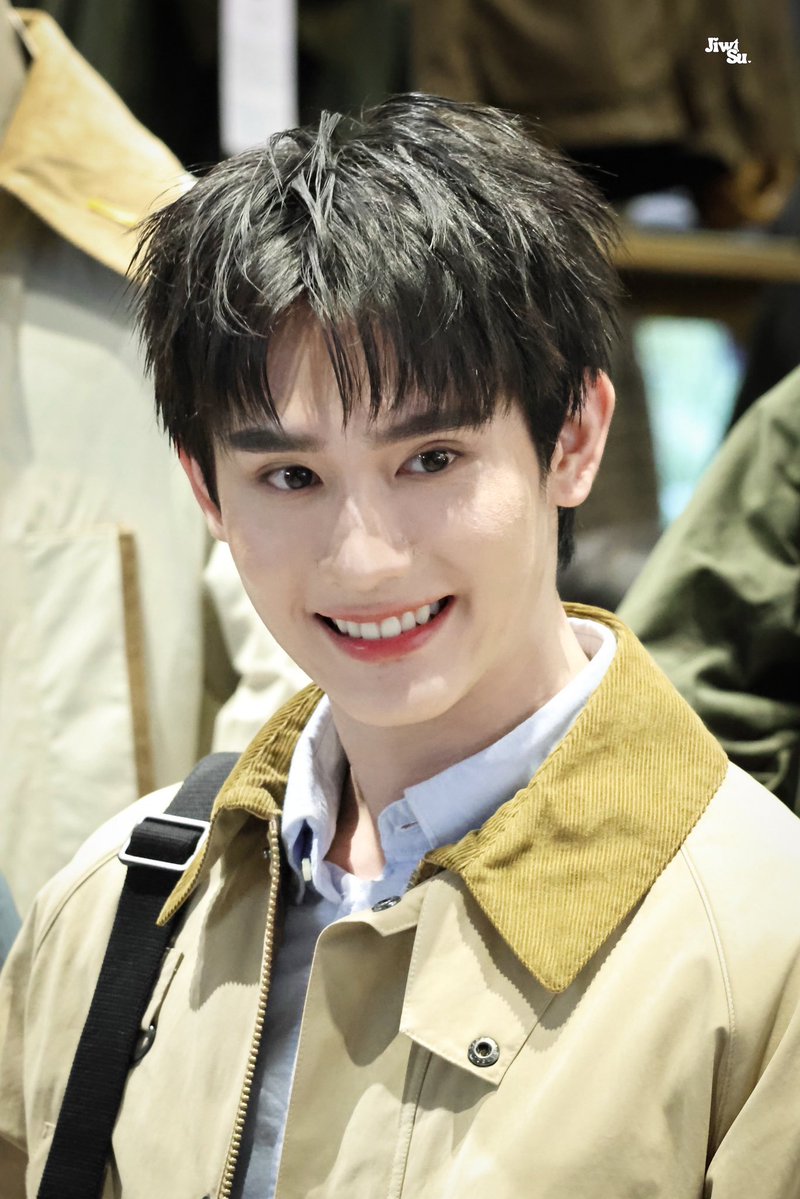 บุ๊คจะน่ารักทุกวัน ทุกเวลาเลยหรอ ((ใช่))
แต่ละภาพห่างกันไม่ถึง 24ชม. ด้วยซ้ำ 😭😭😭

(วันที่ 7 8 9 10 —>พน 11)
#kasibook