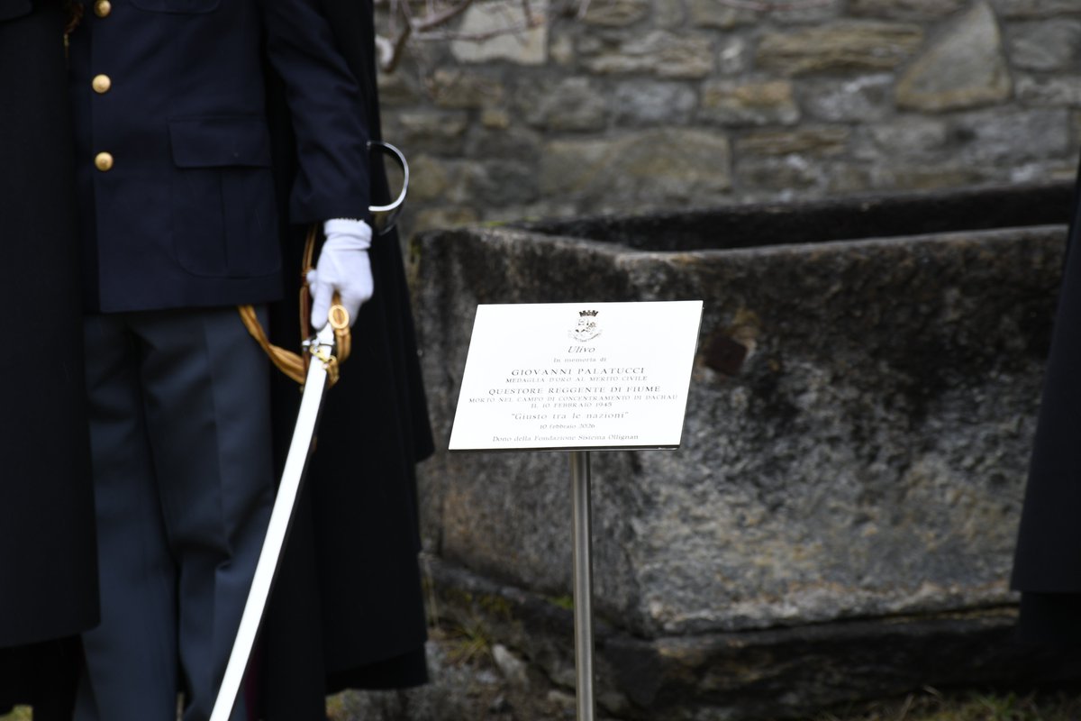 Un ulivo per ricordare Giovanni Palatucci: Poliziotto eroe vittima del nazismo.
facebook.com/questuradellav…