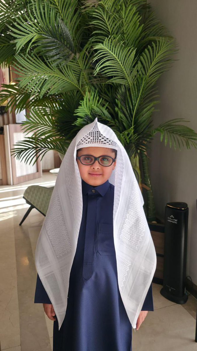 الطفل "عبدالباري فهد النفيعي" يحقق المركز الثاني في مسابقة جائزة الناشئة لحفظ القرآن الكريم على مستوى المملكة.

-