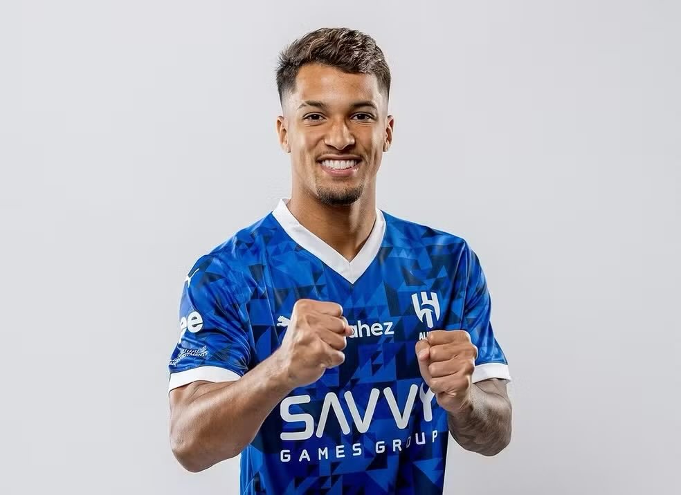 O Flamengo não vai tentar a contratação de Marcos Leonardo. O martelo já está batido. Mas o motivo não é Filipe Luis. O treinador, em nenhum momento, vetou a contratação do atacante. Pelo contrário: aprovou e, inclusive, o Fla fez uma proposta para ter o jogador na última janela,