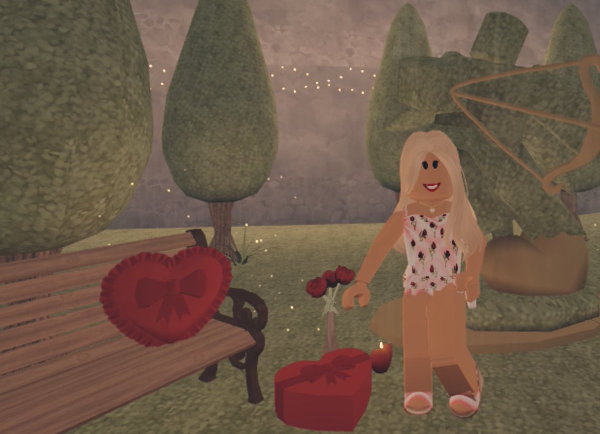 Happy Galentine’s from Burberried🌹

#bloxburg #roblox #valentines #love