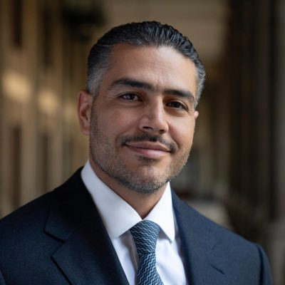 ZomVick's tweet photo. Dice este señor que los Mineros de Concordia, Sin. fueron "confundidos" con miembros del C.O.

Por eso los mataron. Por un "error". Porque los narcos son distraídos.

"Los ineptos e incompetentes siempre son los demás, nunca nosotros", dice este señor. https://t.co/1GOBN1NWqj