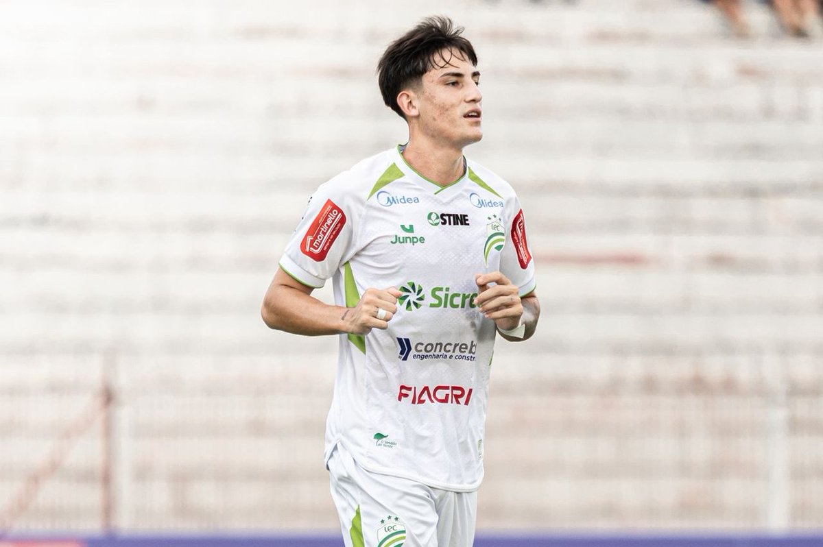 Douglas Silva comemora gol pelo Luverdense e projeta semifinal do Campeonato Mato-Grossense bit.ly/4rALwH0